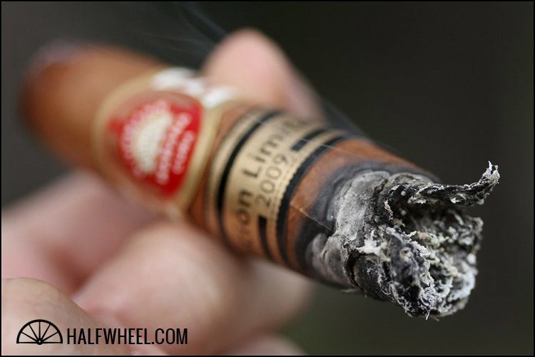 H. Upmann Magnum 48 (EL 2009) 3