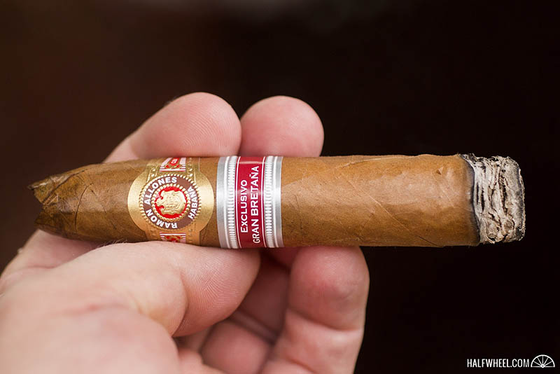 Ramon Allones Petit Belicoso ER 大不列颠 2012 2