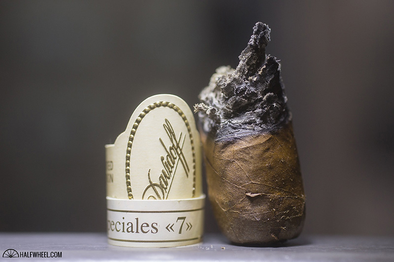 Davidoff Especiales > Robusto Real 4