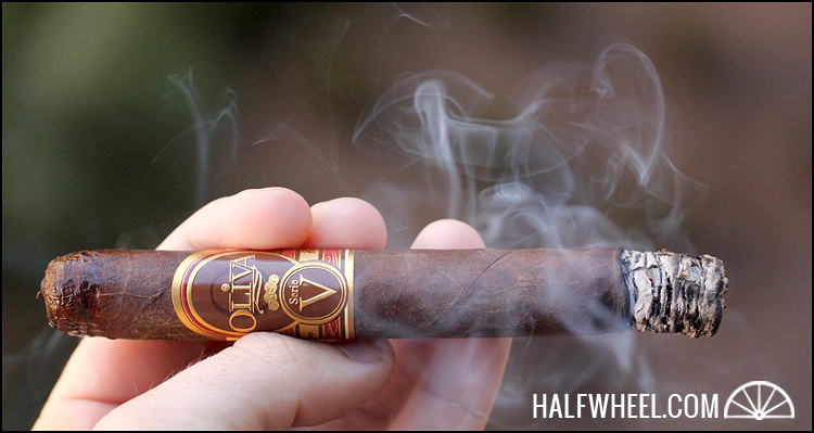 奥利瓦V系列马杜罗特别2012 - OLIVA SERIE V MADURO ESPECIAL 2012