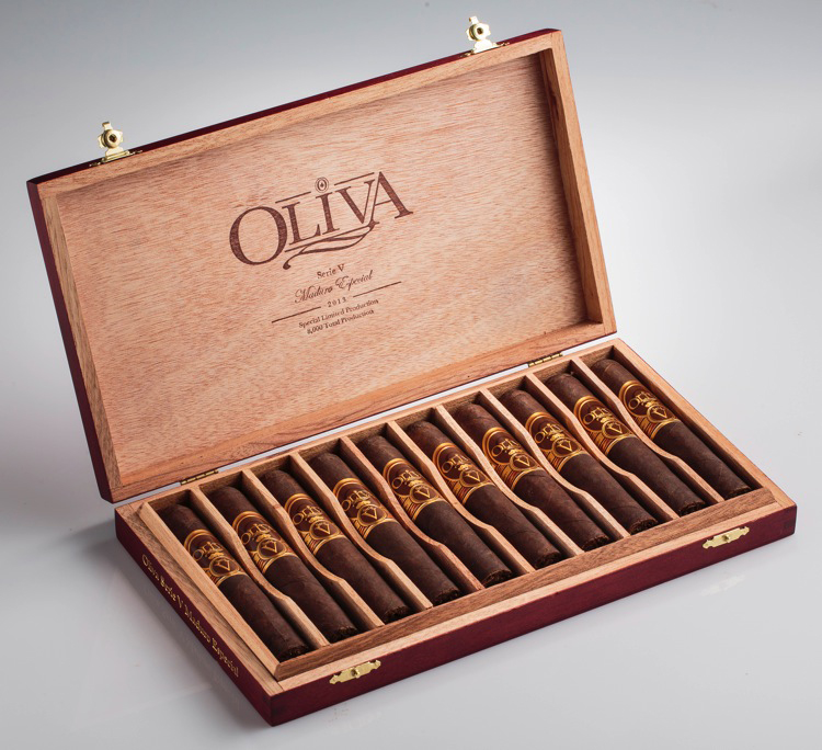 奥利瓦 OLIVA SERIE V MADURO ESPECIAL 2013 雪茄