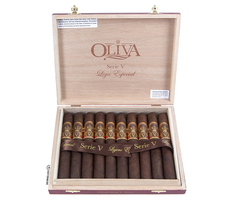 奥利瓦 V 系列 托罗 OLIVA SERIE V TORO (2016) 雪茄